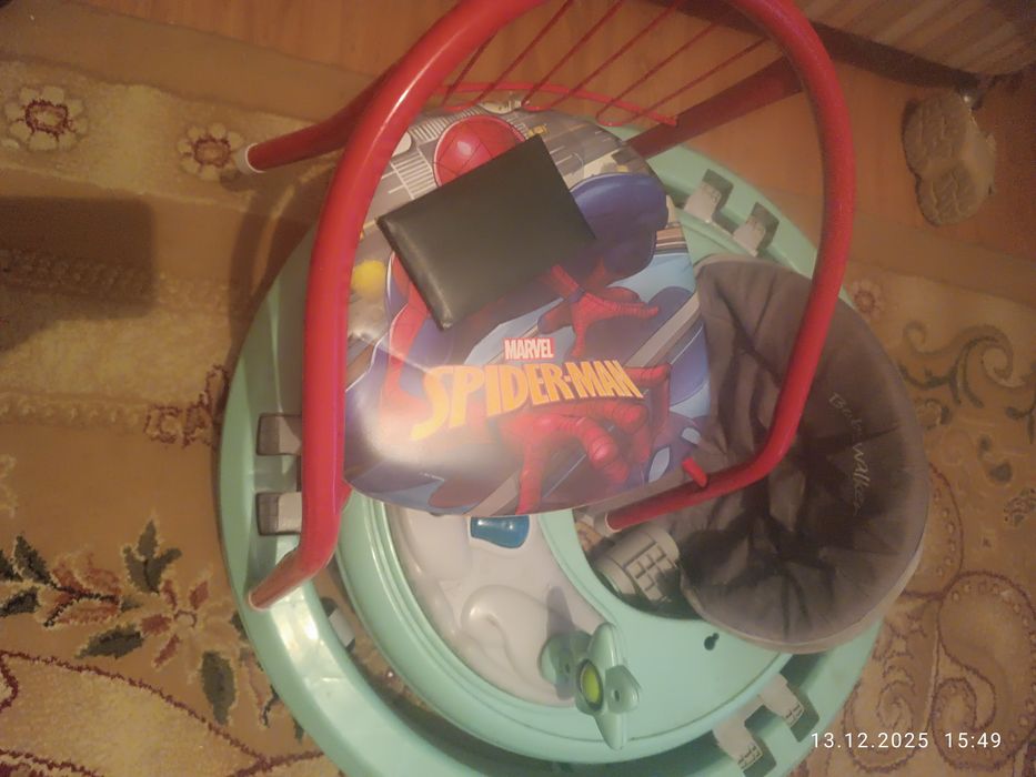 продам  ботинку , ходунок и. т. д