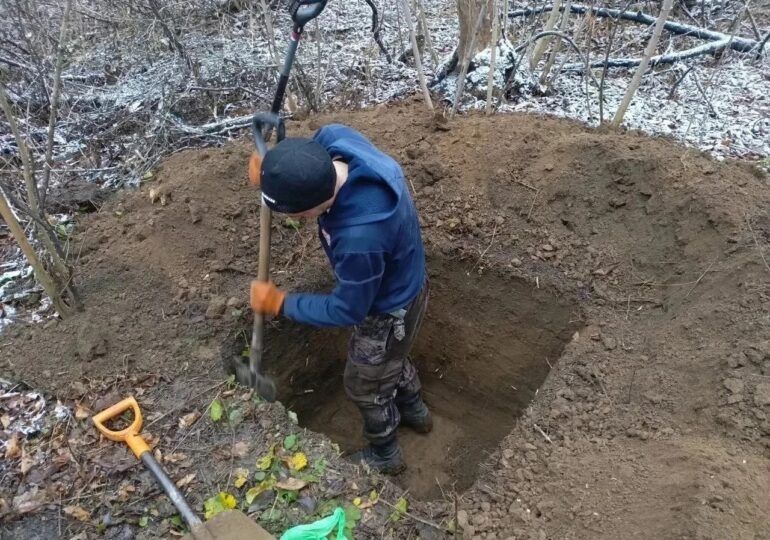 Копка огородов,уборка територий