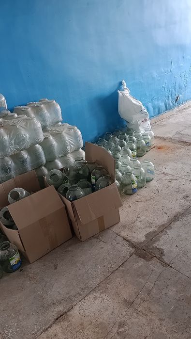 Bankalar sotiladi yangi 0.450. 1L