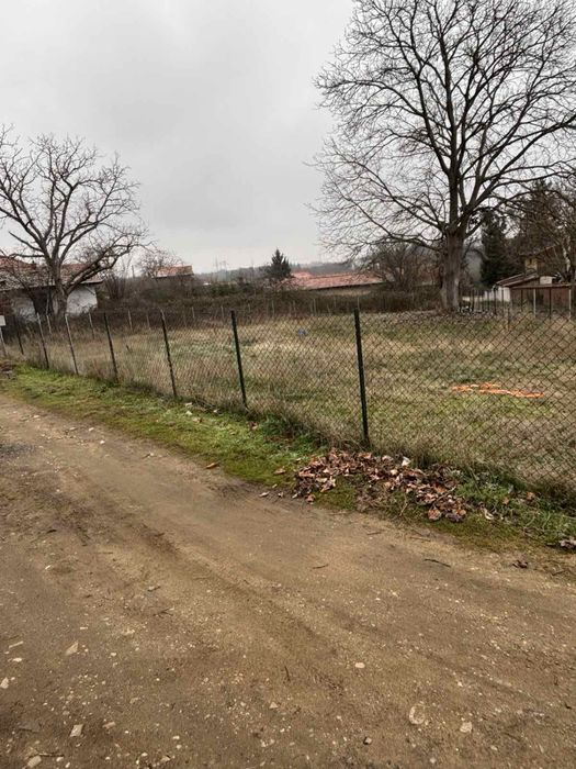 Парцел с.Пчелин  София -област