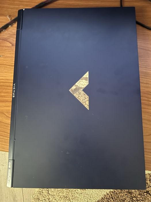 HP Victus 16 — Ryzen 5 / RTX 3050 / 16 GB / SSD 512 GB