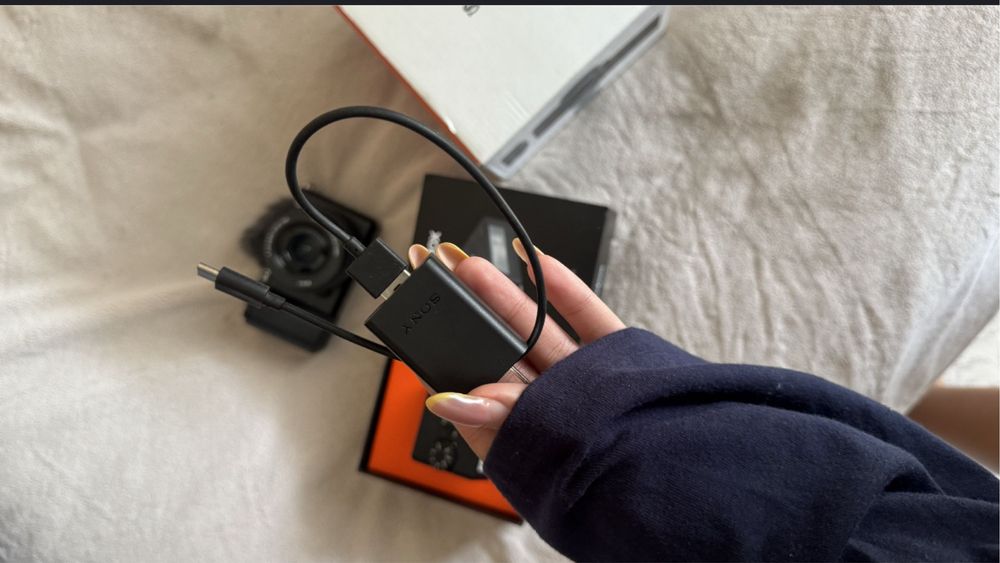 продаю Sony zv e 10 почти новый