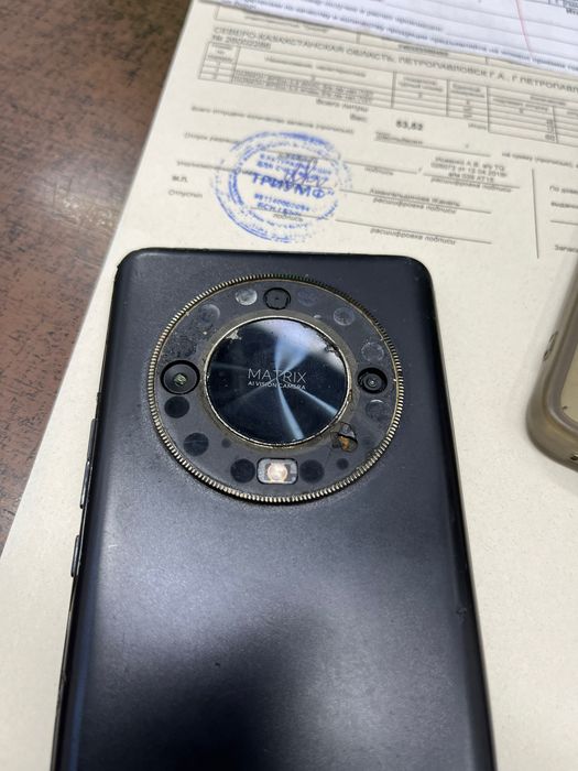 Продам телефон Honor x9b