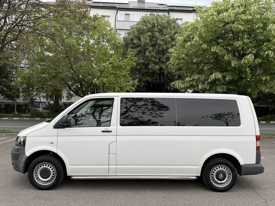 VW Transporter T5 Modelul Lung 2.0 Tdi Euro 5 cu 8+1 Locuri