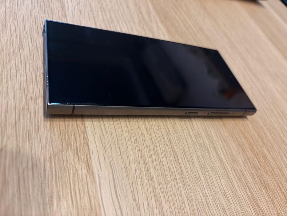 Samsung Galaxy S24 Ultra 512 GB Titanium Gray – Impecabil + 5 huse
