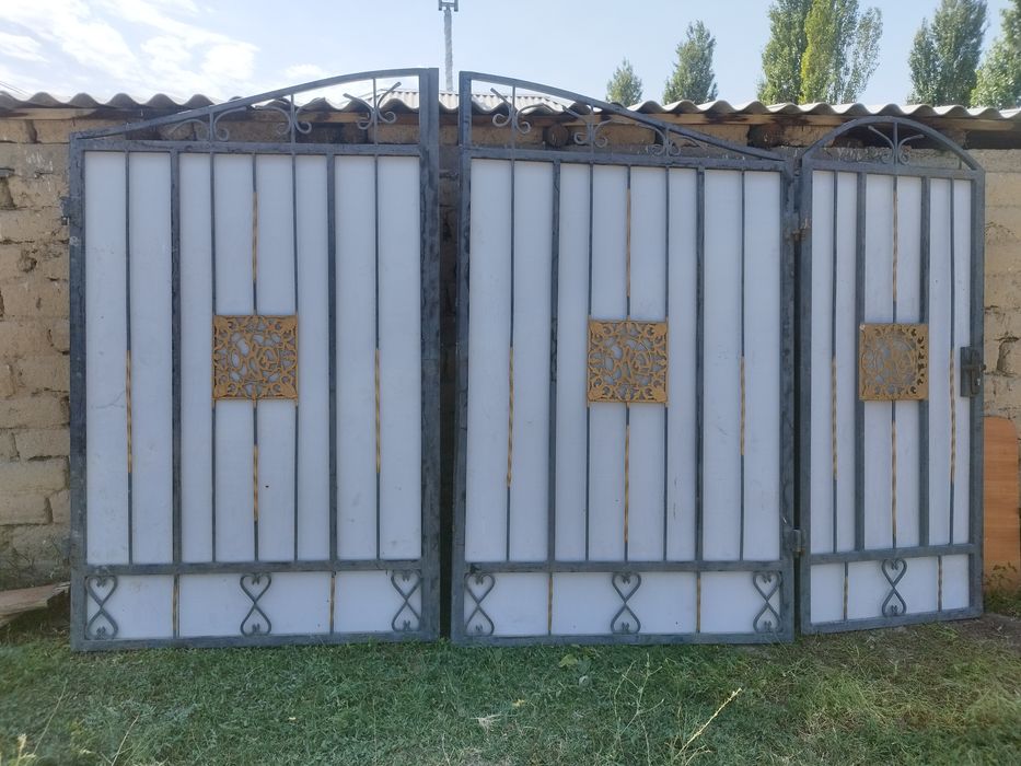 Забор в идеальном состояние