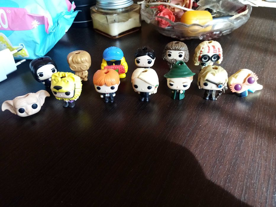 Продавам фигурки