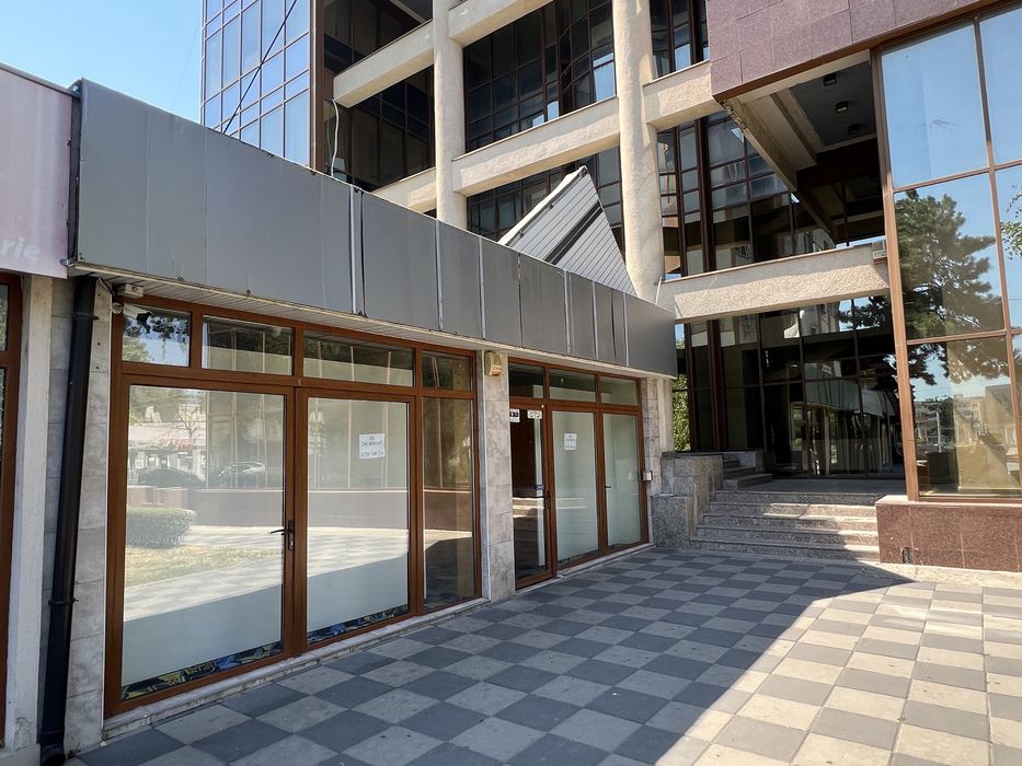 Inchiriez spatiu comercial 120 mp