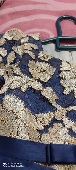 Продам очень красивое платье на девочку