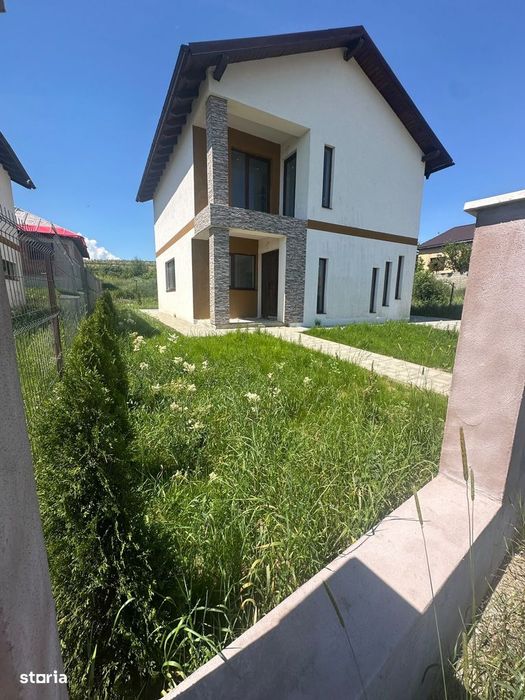 Casa  individuala | 158mp | 300mp teren | intrare Campenesti