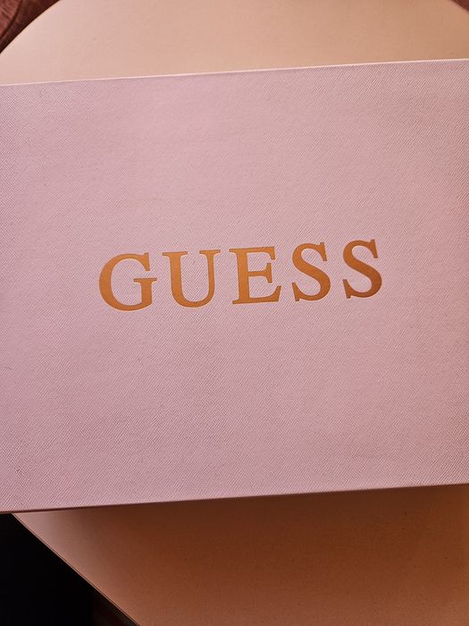 Дамски обувки GUESS