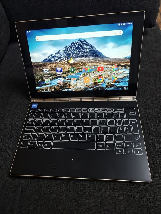 Tableta 2 in 1 Lenovo Yoga Book varianta premium cu stylus