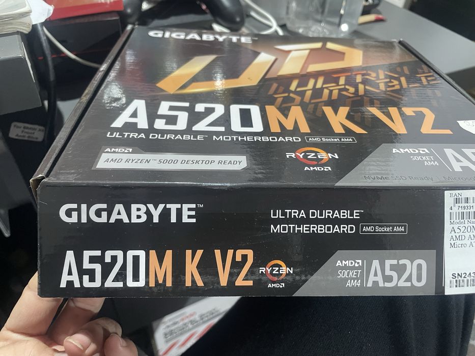 Placa de baza GIGABYTE A520M  KV2