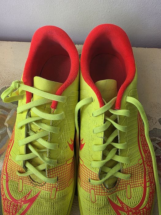 Детски стоножки / Nike
MERCURIAL VAPOR 14