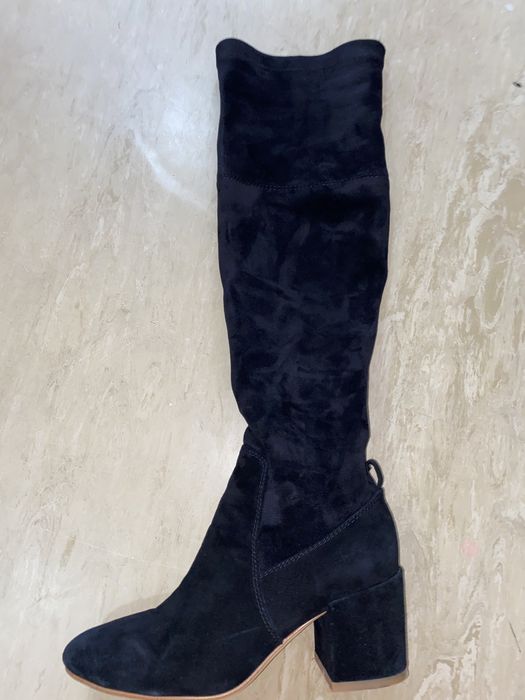 Замшевые ботфорты со съемными ремешками