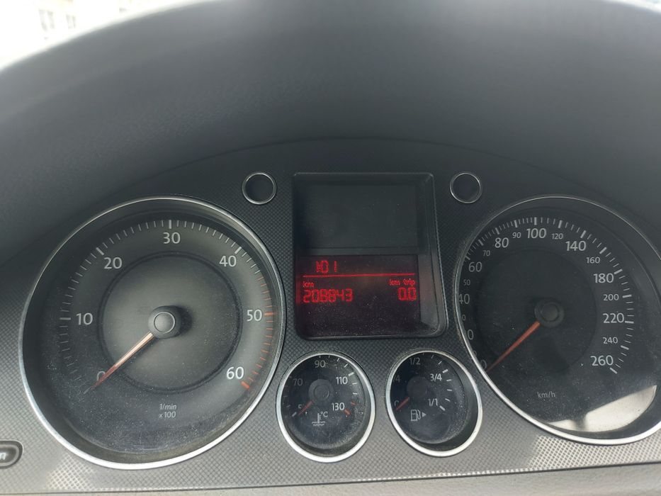 VW Passat B6 2.0 TDI 140 кс на части !!!