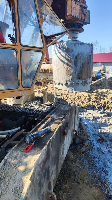 Foraje fantani piloni