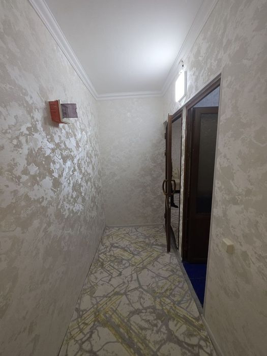 SROCHNO 3 xonali kvartira sotiladi