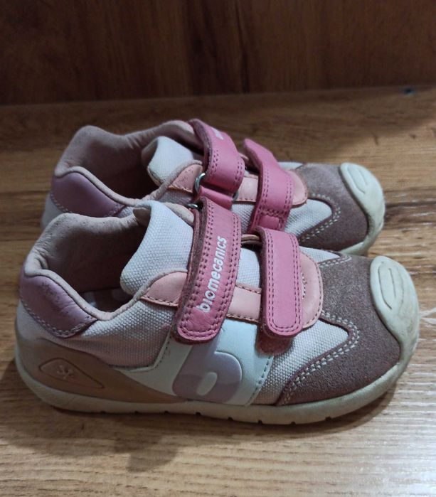 Кросовки детские для девочки Biomechanics 25р.
