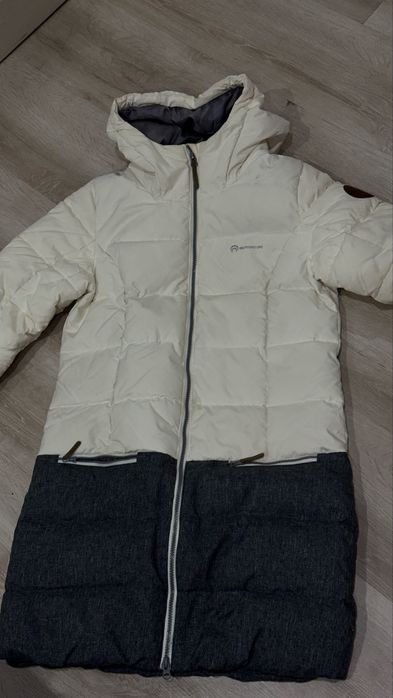 Зимний пуховик на девочку