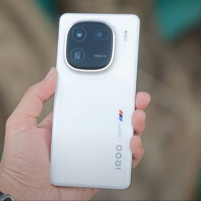 Vivo IQOO 12 16/512
