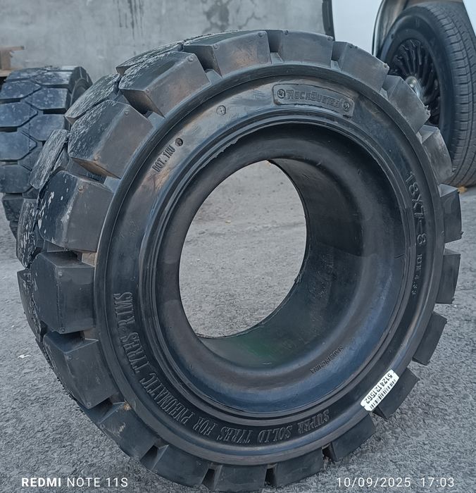 Автошина 18х7-8(солид)