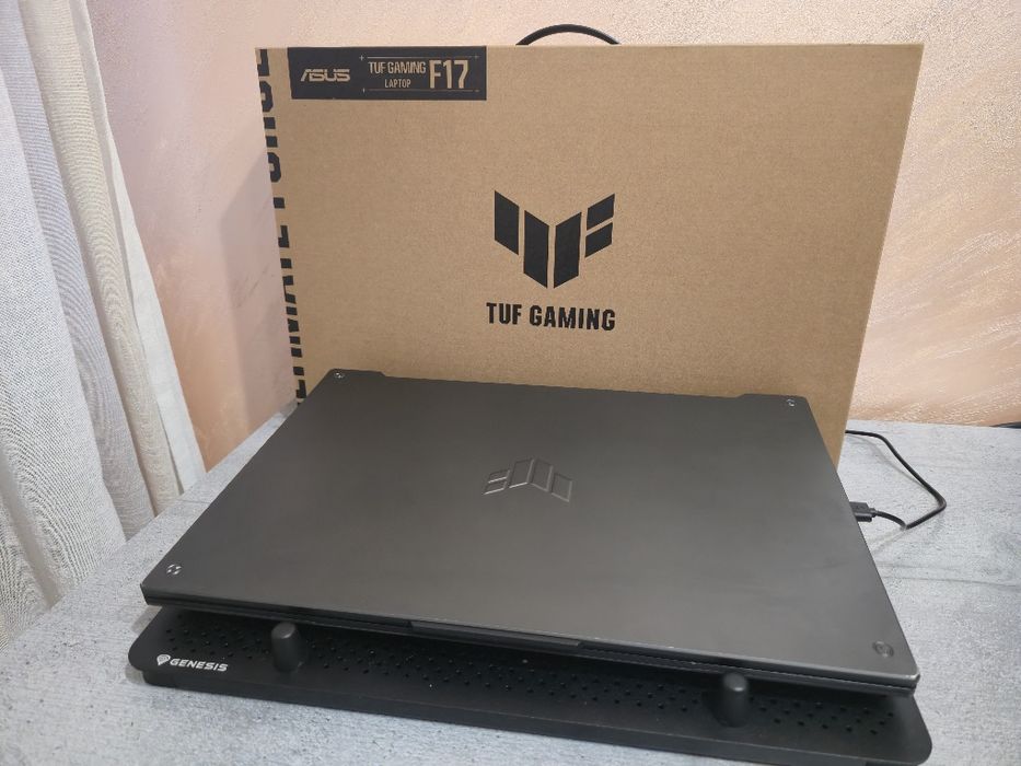 Геймърски лаптоп Asus Tuf gaming f17
