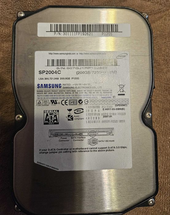 HDD Samsung 200GB , 7200rpm.
