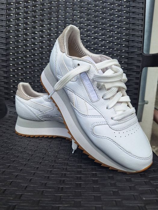 Бели маратонки на Reebok