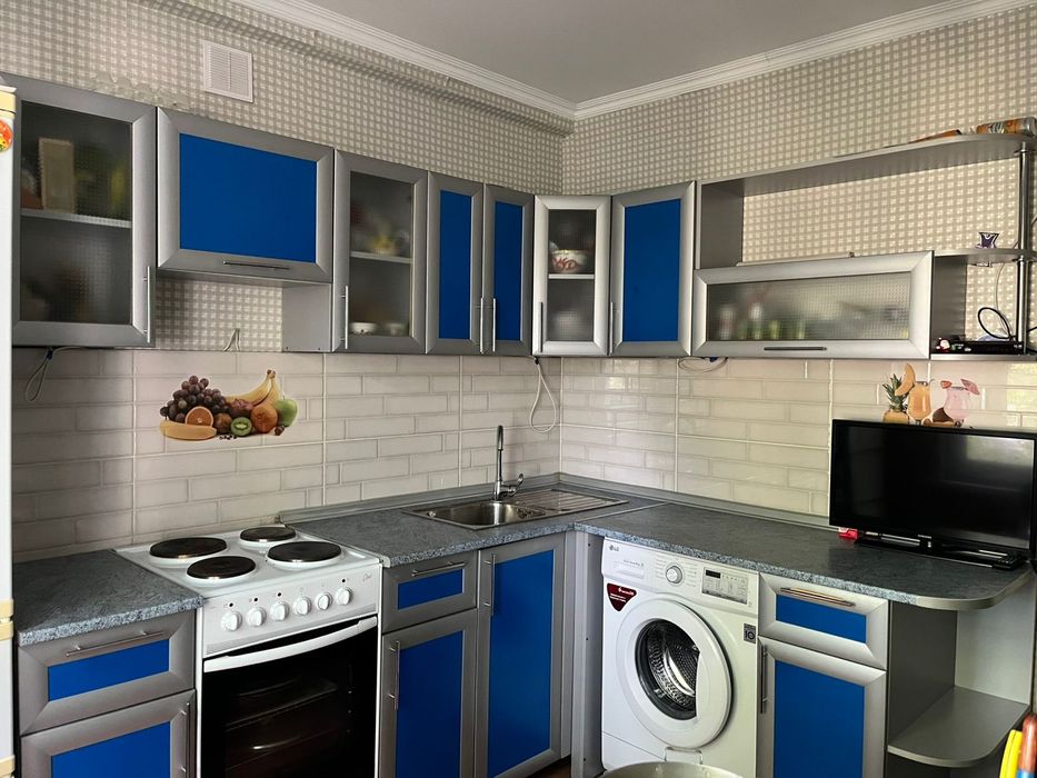 Угловой кухонный гарнитур