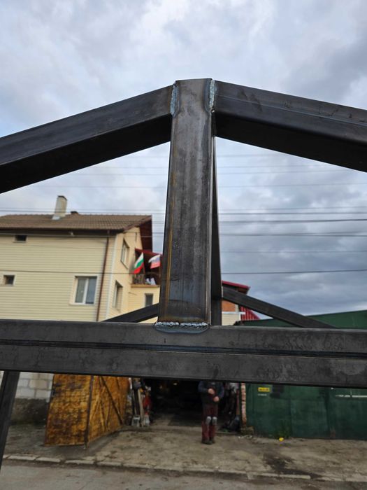 Метална конструкция 3х2х2 изработва