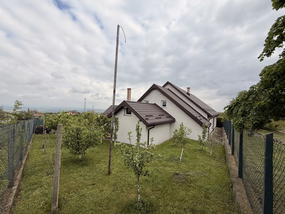 Casa de vanzare Deleni