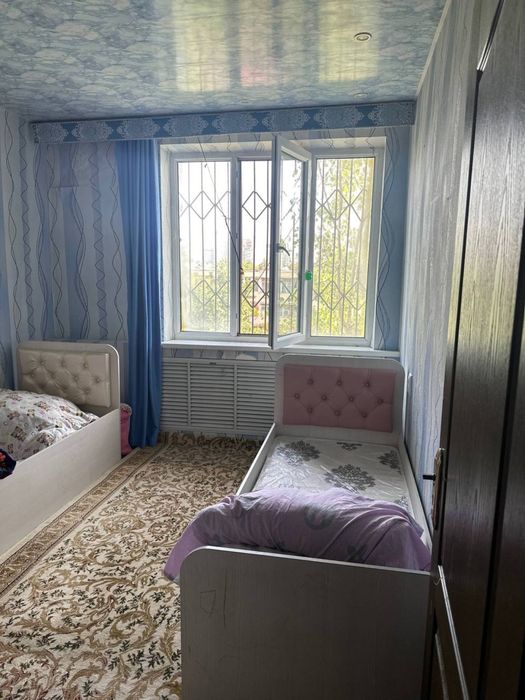 Ц-6 , квартира 4-х комнатная , 90м2. Можно ипотекой.