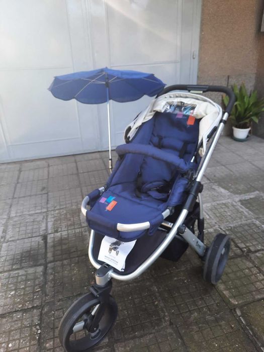 Продавам детска количка.