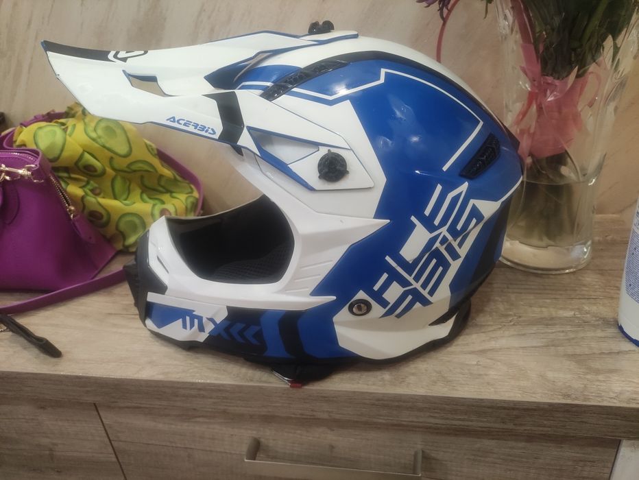 Каска с Ботуши Acerbic