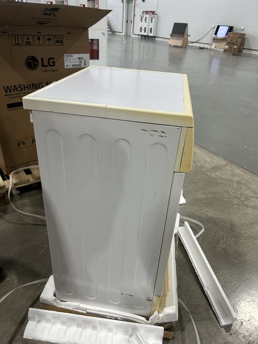 Продам стирку на запчасти