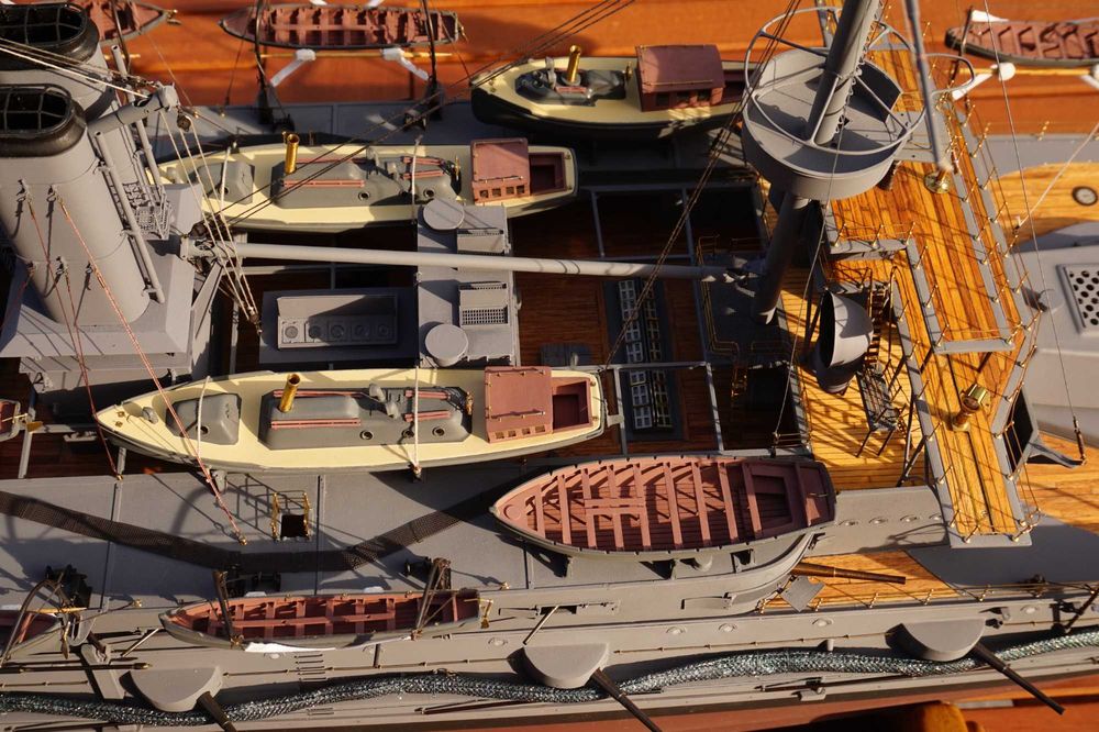 Нов модел на британския кораб клас Majestic HMS Hannibal