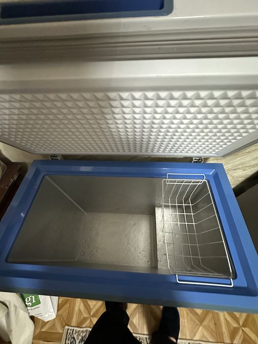 Продам морозильник