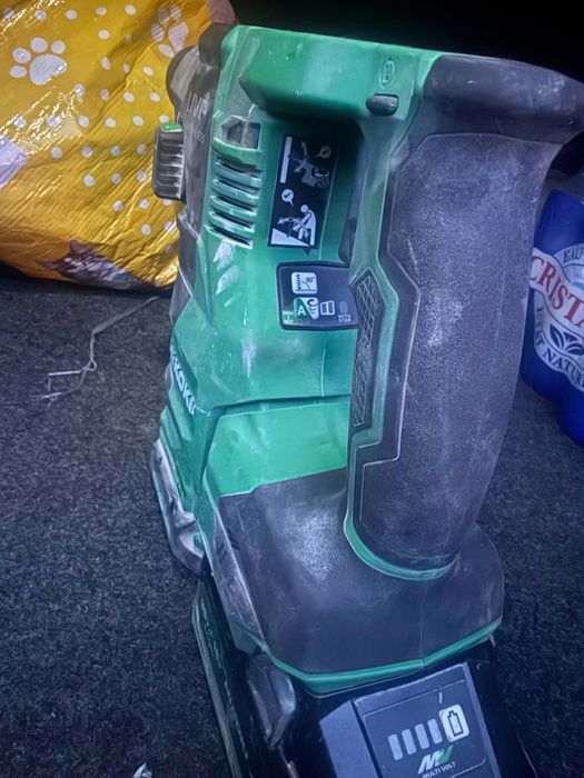Продавам перфоратор  HiKOKI DH3628DA Multi Volt 36V