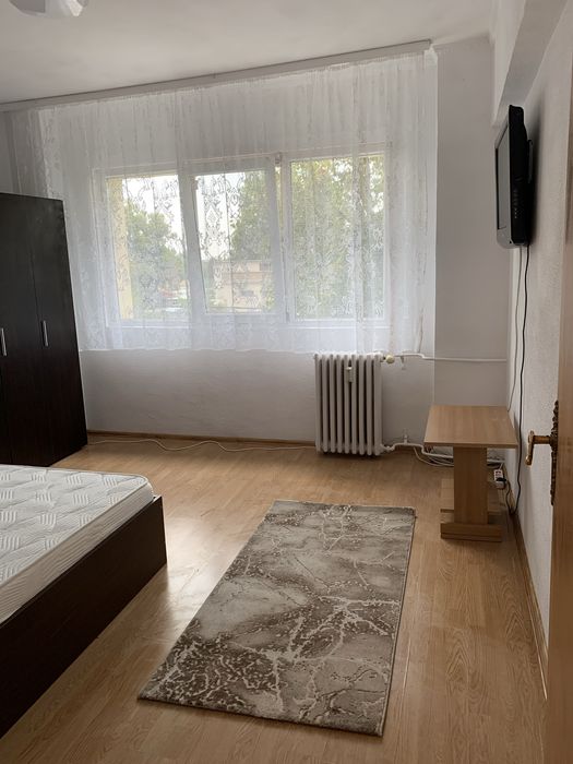 Inchiriez apartament doua camere
