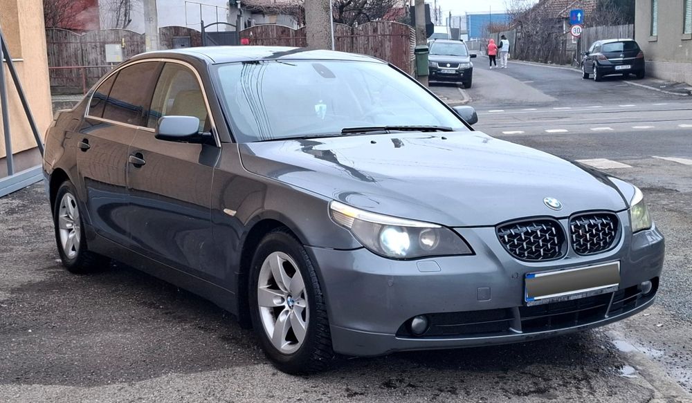 BMW 520i Benzina 170 cp an 2005 Manual 6+1 viteze
