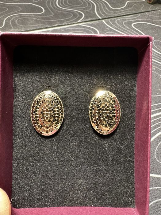 Продам крупные золотые серьги
