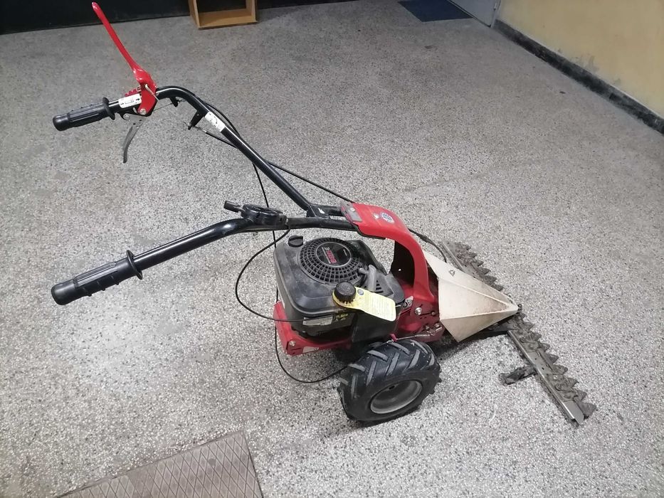 Палцова косачка Eurosystems M 85 Briggs & Stratton