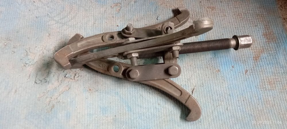 Продам съёмник в отличном состоянии.