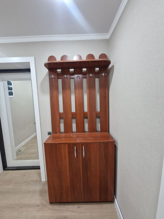 Продам прихожую в коридор