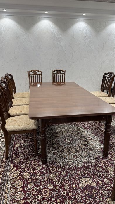 Комплект: стол и 12 стульев