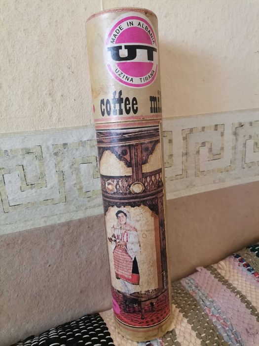 Ръчна мелничка за кафе