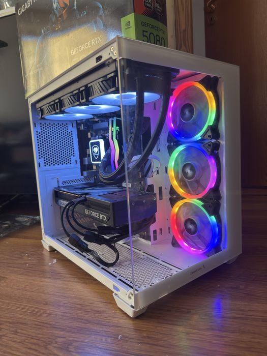 Геймърски компютър/ I7 11700K/Водно/32GB/RTX 5080/1TB SSD