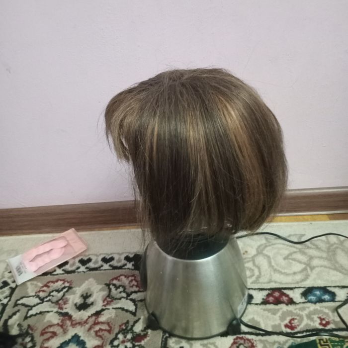 Pariklar kiyganda juda chiroyli turadi