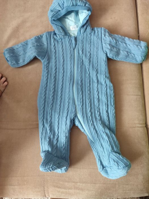 Продам детский демисезонные комбинезон